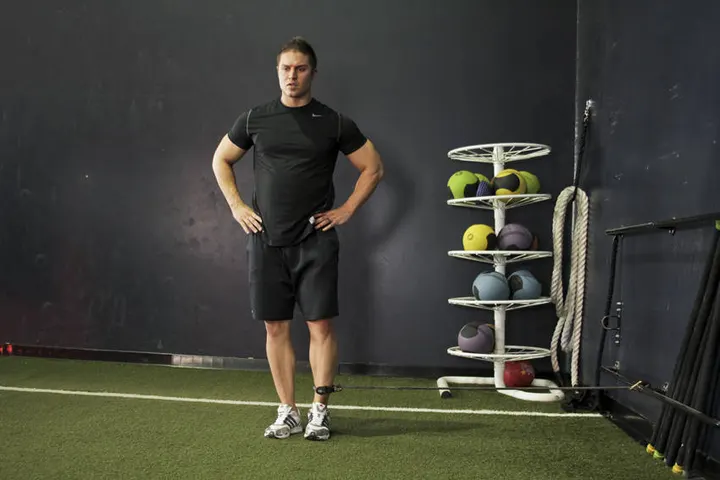 Band Hip Adductions — End position