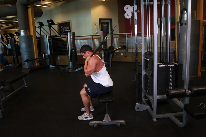 Cable Seated Crunch — Start position