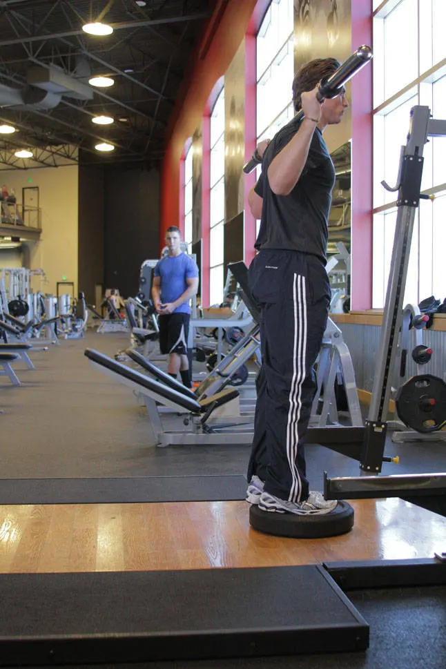 Elevated Back Lunge — Start position
