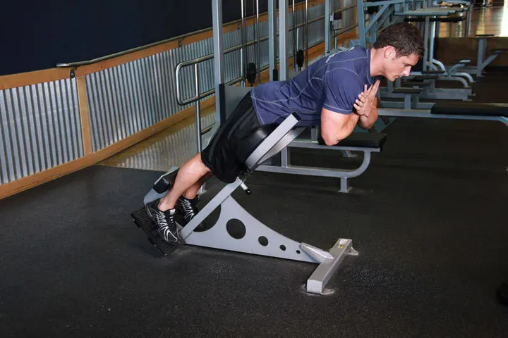 Hyperextensions (Back Extensions) — Start position