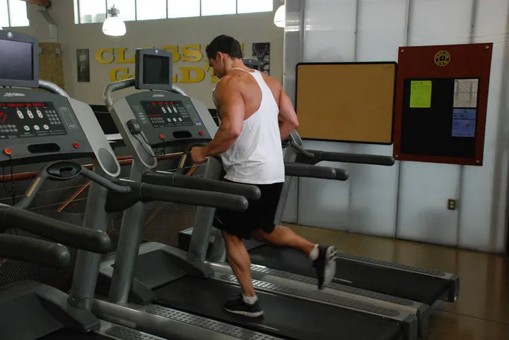 Jogging, Treadmill — Start position