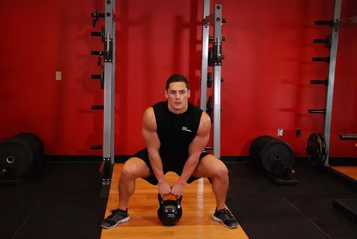 Kettlebell Sumo High Pull — Start position
