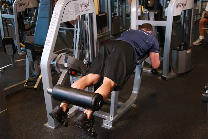 Lying Leg Curls — Start position