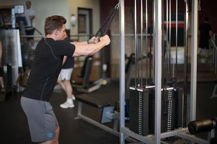 Rope Straight-Arm Pulldown — Start position