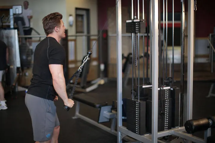 Rope Straight-Arm Pulldown — End position