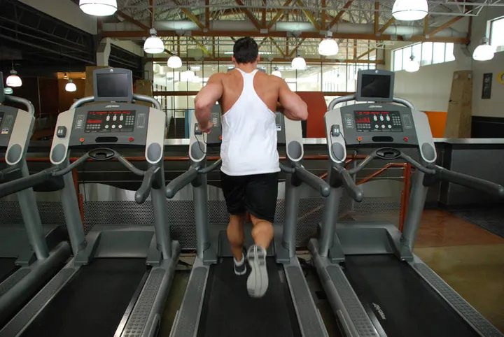 Running, Treadmill — Start position