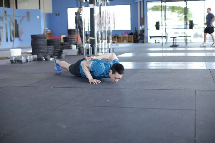 Single-Arm Push-Up — Start position