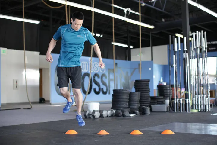 Single-Leg Lateral Hop — End position