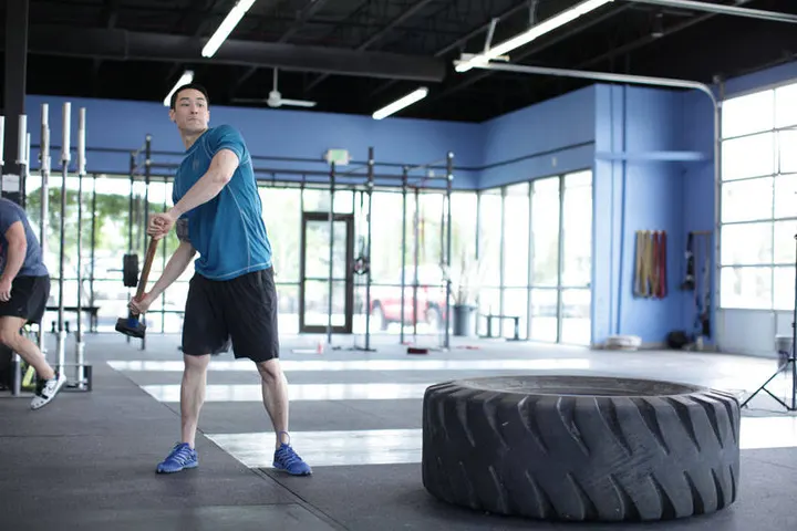 Sledgehammer Swings — Start position