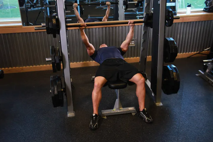 Smith Machine Bench Press — End position