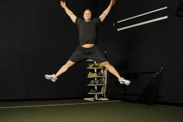 Star Jump — End position