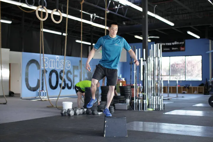 Stride Jump Crossover — End position