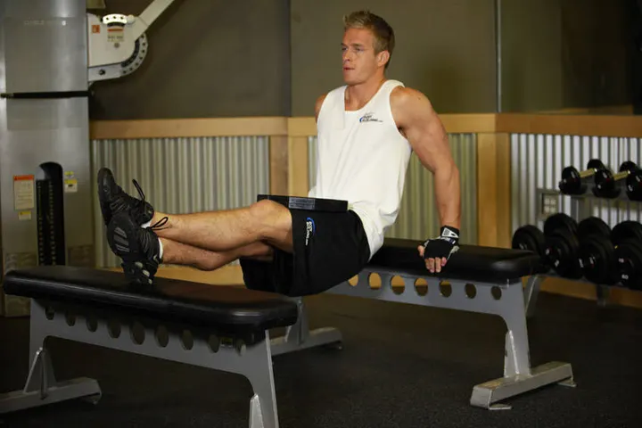 Weighted Bench Dip — Start position