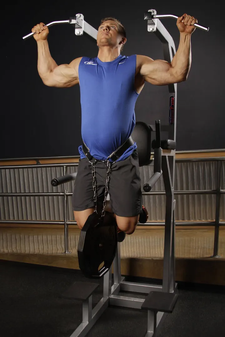 Weighted Pull Ups — End position